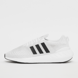 Swift Run 22 Sneaker